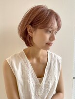 イヴォークトーキョーオーサカ(EVOKE TOKYO osaka)&nbsp;シースルーバング 耳かけ ショートボブ ブリーチ ピンクベージュ