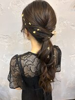 エフェ(effet)&nbsp;金パク☆ねじりポニーアレンジ