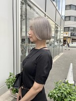 カフ(CAF)&nbsp;CAF FUKO ホワイトシルバー/ハイトーン/ミニボブ/大阪/心斎橋