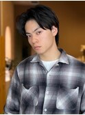 アッシュブラック前下がりセンターパート