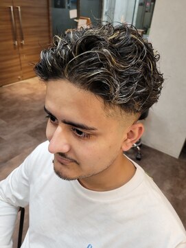 メンズ レオ 南森町店(men's LEO) メッシュ×スパイラルパーマ×スキンフェード