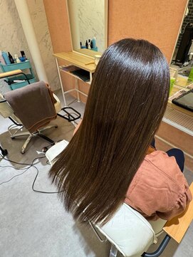 ニノット 武蔵小杉(○nino.) 黒髪/ネビージュ/小顔/ワンレン/縮毛矯正/髪質改善