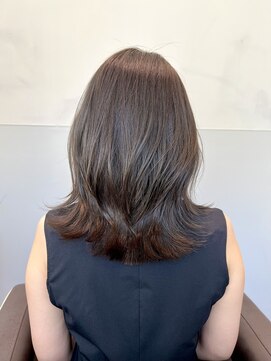 パルス ギンザ(PULSE ginza) アッシュベージュ/アッシュグレー/くびれレイヤーカット