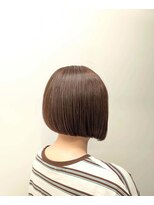 ネスト(Nest)&nbsp;前下がりボブ