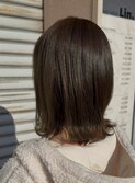 オリーブグレージュ