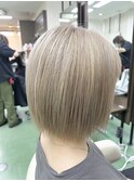 大人可愛い小顔ベージュレイヤーボブ20代30代40代