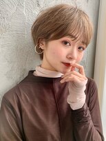 キラ 渋谷(KILLA) 耳かけ フォギーベージュ 大人ショート 原宿 ボブ