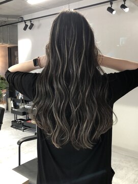 リット(lit) 【中村】繊細なホワイトハイライト