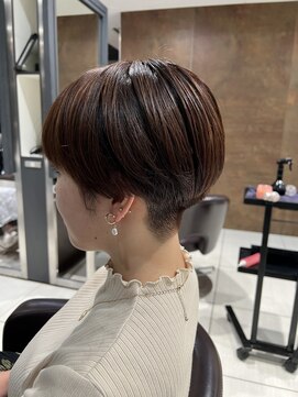 グロー(glow) 刈り上げショート♪