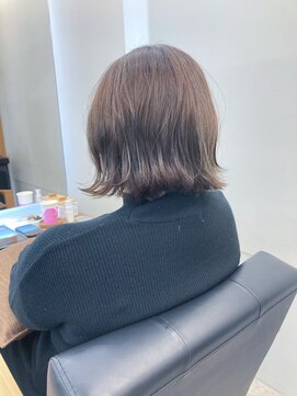  リュクスバトーバイトリコ 船橋南口店(Luxe BATEAU by tricot) 外はねくびれボブ/20代30代40代