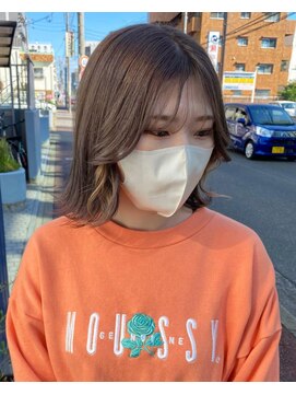 ディライト(Delight) 艶グレージュに隠れベージュ