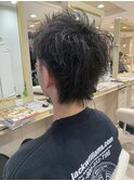 黒髪短髪束感スパイキーショートアップバングメンズツーブロック