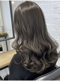 透明感グレージュ×大人ゆるウェーブ