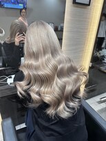 ラピス 大阪アメ村店(Lapis)&nbsp;ブリーチし放題で作るホワイトベージュ