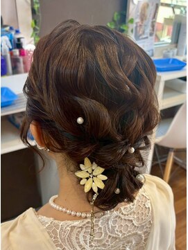 ジェミータ 横浜 ルーズシニヨン【横浜/ヘアセット/着付け】