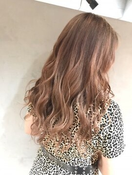 ジーナ(XENA) ホワイティベージュ