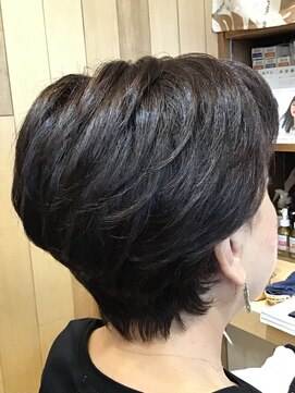 ビーピージェイズ 目黒店(BPJ’S) 耳かけショートスタイル