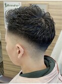 30代40代メンズ刈り上げフェードスタイルかき上げ短髪ワイルド