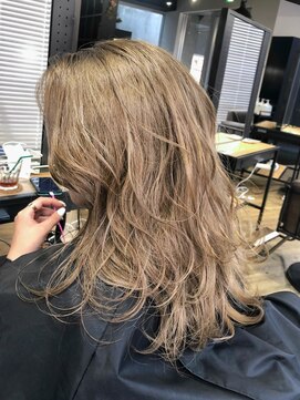 ピープスアンドスー 表参道 渋谷(Peeps&Suu.) ダブルカラー外国人風くびれミディロングひし形