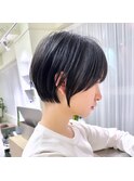 憧れられる上品な大人ショートボブ