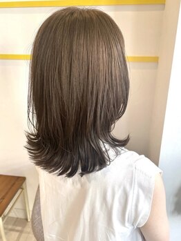 ポフ(pofu)の写真/【名東区松井町】人気のグレイカラーで、上品な大人女性に。髪に優しく、艶のある色味を叶えます◎