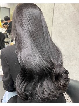 シティ(CITY) 韓国ヘア ブルーブラック レイヤーカット 表参道