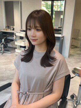 リアン バイ キートス(Lien by kiitos) くびれレイヤー/顔まわりレイヤー/オリーブカラー/大人っぽ