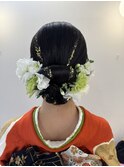 つるっとタイトシニヨン