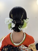 ヘアメイクアンドセットサロン リッコ(Hair make&set salon Ricco)&nbsp;つるっとタイトシニヨン