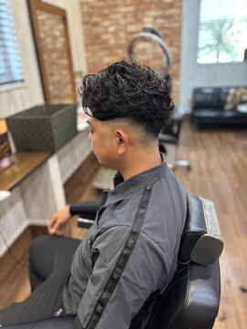 ライズヘアー(RISE HAIR) スキンフェード＋リバースパーマ