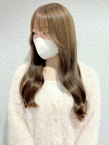 ビューティシモ 川越(Beautissimo)&nbsp;ミルクティーアッシュ ロング 顔周りレイヤー 艶カラー