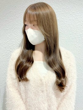 ビューティシモ 川越(Beautissimo) ミルクティーアッシュ ロング 顔周りレイヤー 艶カラー