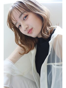 ヘアリラクゼーション クインズベリー(Hair Relaxation Queen's Berry) 外はねレイヤーミディアム