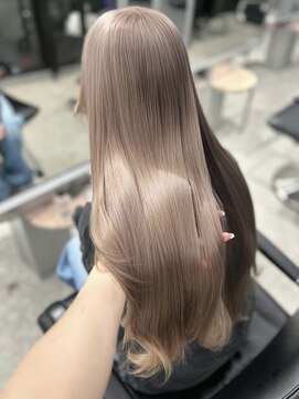 ペレ 梅田(PELE) ミディアムヘア/デザインカラー/フェイスフレーミング/梅田