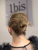 アンビス(1bis)&nbsp;上品で華やかな大人カチモリヘアアレンジ