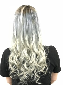 リルウ 阿倍野キューズモール(LILOU) これが真の外国人風バレイヤージュ