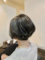 エミュー(Emu)&nbsp;前下がりボブ