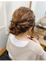 リエラ 新宿(RIERA)&nbsp;ヘアセット/ヘアメイク/巻きおろし/逆毛/卒業式[新宿/新宿駅]