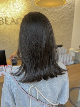 ビーチ(BEACH) 透け感ミントブラウンブリーチなしレイヤーカット