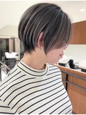 ハイライト白髪ぼかしダブルカラーインナーカラーショートボブ