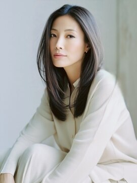 アルトリスト(Altruist Aging×HAIR&SPA) ★ダークアッシュ大人ガーリーボブ着物ミディアムレイヤーカット