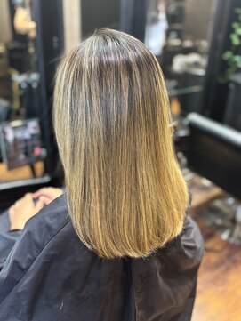 ハヤトトウキョウ(Hayato Tokyo) 外国人風金髪ハイライト