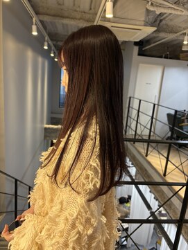 ヌープヘアーアイス(NUUP.hair ici) ★ブリーチなし秋冬バーガンディレッドミディアムレイヤーカット