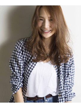 ヘアデザイン ソラ(Sola) ヌーディーゴールドベージュ×ロングレイヤーウェーブ