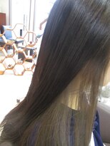 コアフィールフィス(COIFFURE fils) 【見附・今町】《M3D》シルバーベージュのインナーカラー♪