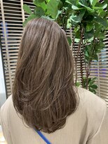 ステアケース 武蔵小杉店(stair:case)&nbsp;大人かわいいレイヤーカット　グレーベージュ