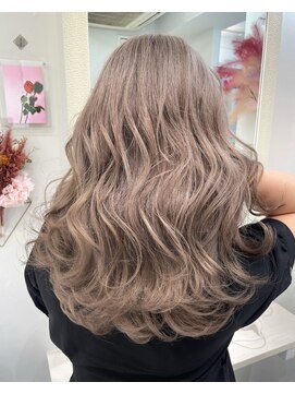 ラピス 池袋(Lapis) 透明感たっぷりグレージュカラー