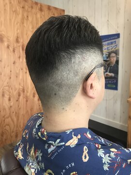 バーバーコマ(BARBER KOMA) フェードカット
