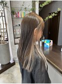 ロングヘアー／インナーカラー／ハイトーンカラー