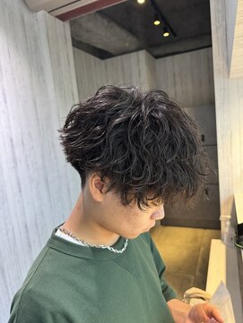 アクシー ヘアーアンドメイク(AXY HAIR&MAKE) 縦落ちウルフパーマ/ウザバング波ウェーブツイストパーマメンズ